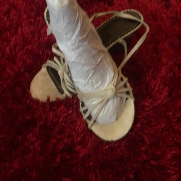 Gently worn Gap heels - Picture 1 of 5